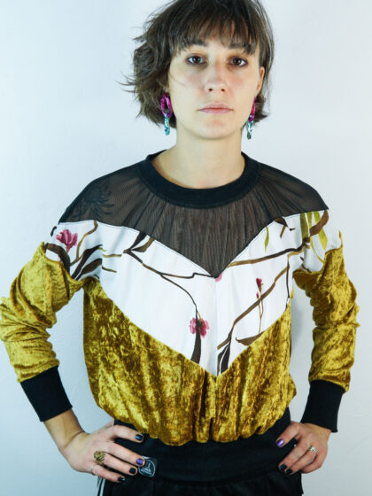 Velour blouse//moustard flowers