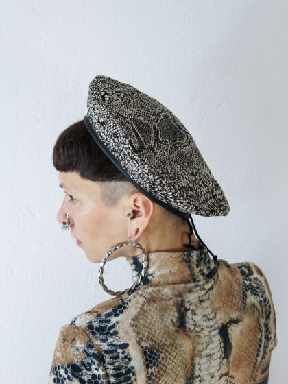 Beret // golden snake